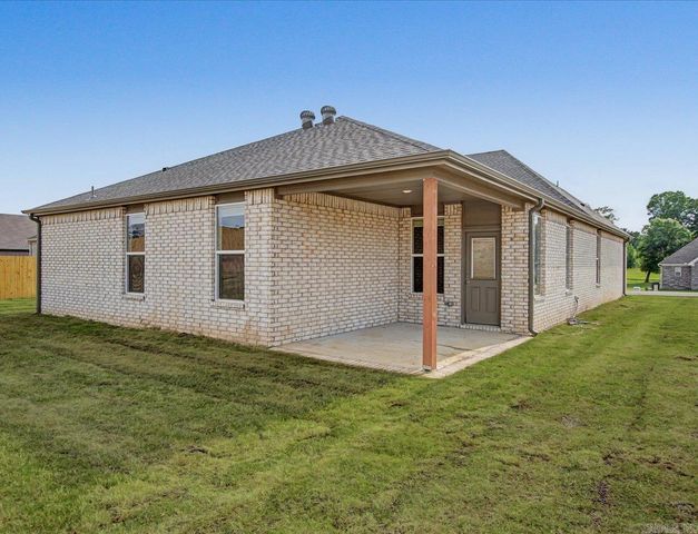 48 Plantation Drive, Mayflower, AR 72106