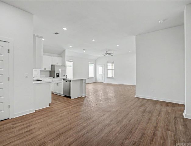 48 Plantation Drive, Mayflower, AR 72106