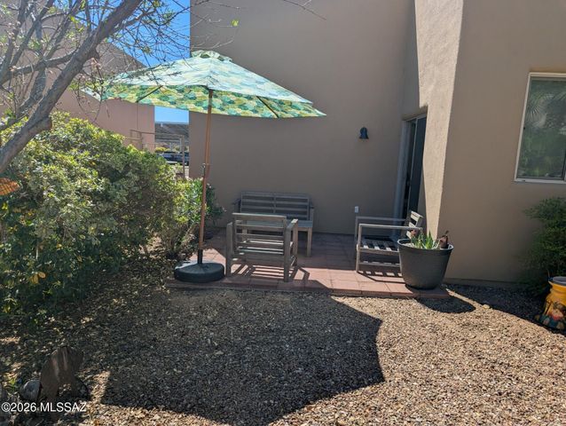 840 W Via Rio Fuerte, Green Valley, AZ 85614