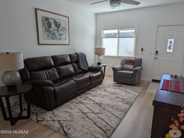 840 W Via Rio Fuerte, Green Valley, AZ 85614