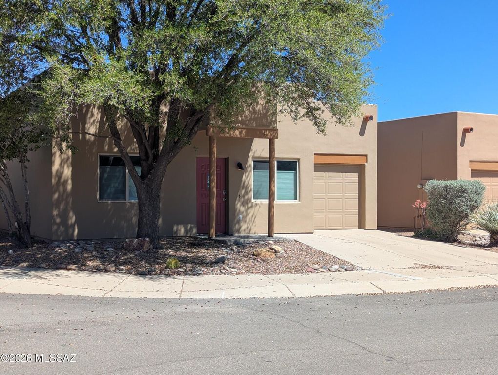 840 W Via Rio Fuerte, Green Valley, AZ 85614