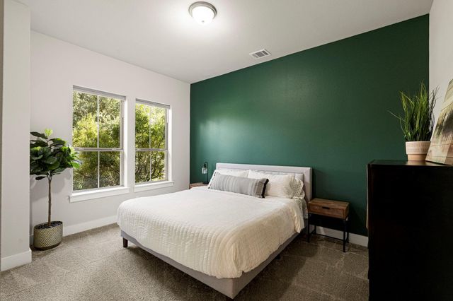 443 Two Creeks LN, Austin, TX 78737