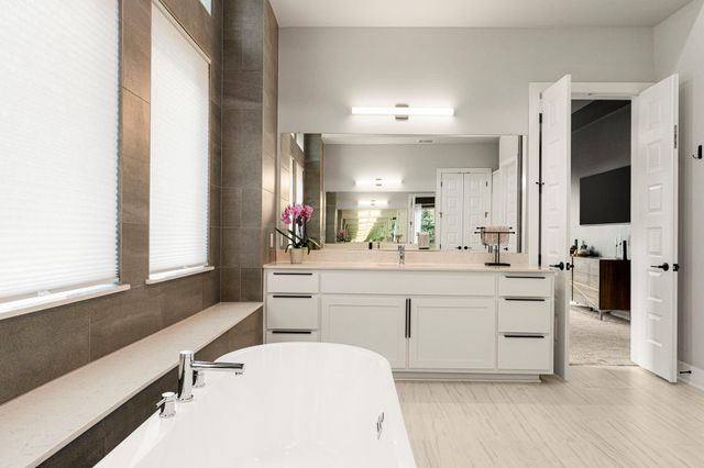 443 Two Creeks LN, Austin, TX 78737