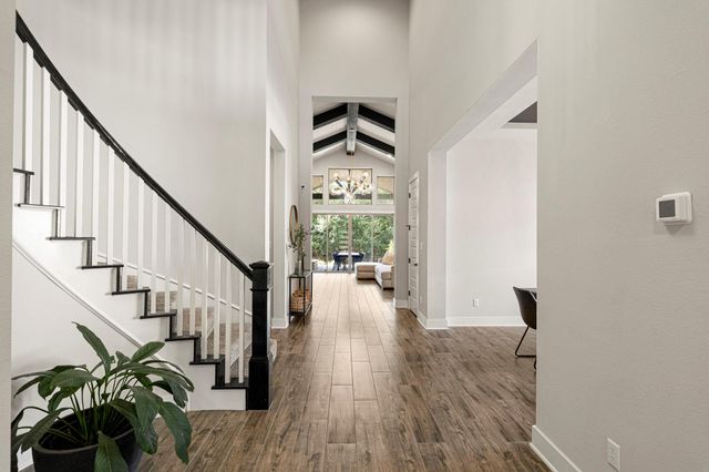 443 Two Creeks LN, Austin, TX 78737