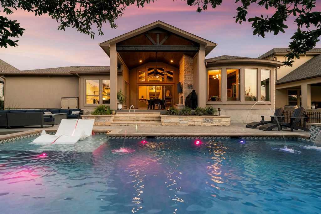443 Two Creeks LN, Austin, TX 78737
