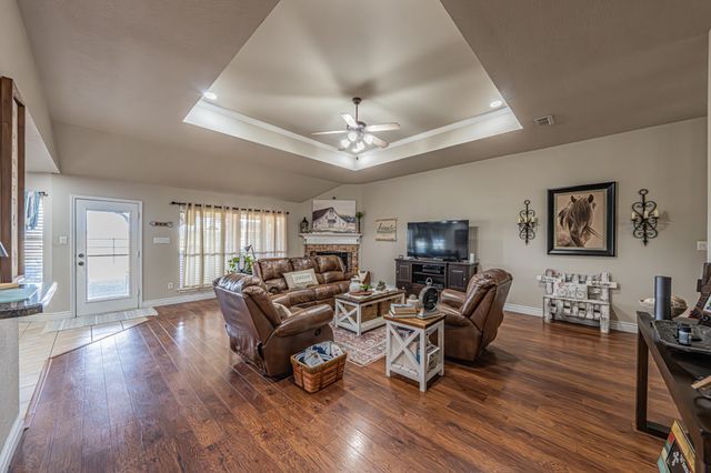 1901 Longhorn Trail, Crowley, TX 76036