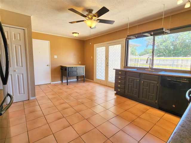 5244 Pruitt Drive, The Colony, TX 75056