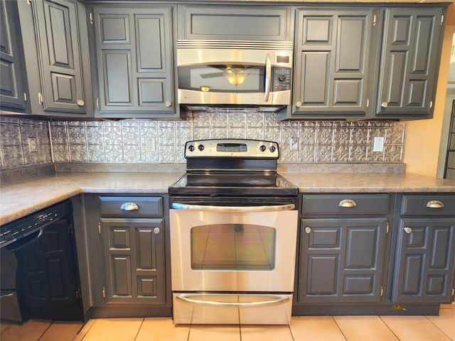 5244 Pruitt Drive, The Colony, TX 75056