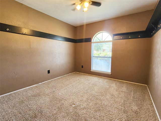 5244 Pruitt Drive, The Colony, TX 75056
