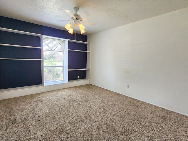 5244 Pruitt Drive, The Colony, TX 75056