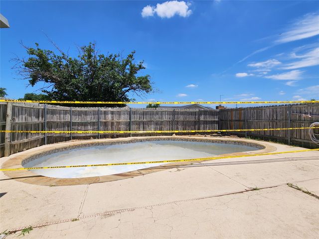 5244 Pruitt Drive, The Colony, TX 75056