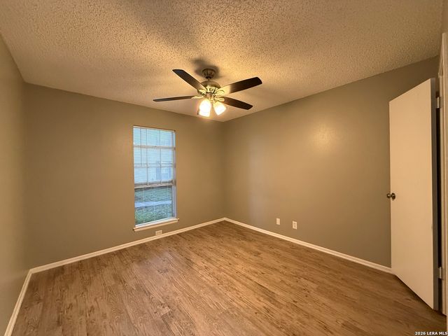 331 W Mistletoe Ave Apt 201, San Antonio, TX 78212