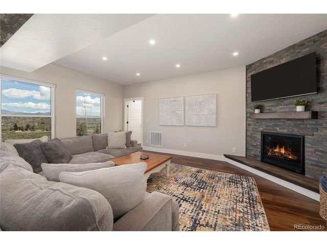 719 Saddle Ridge Cir, Granby, CO 80446