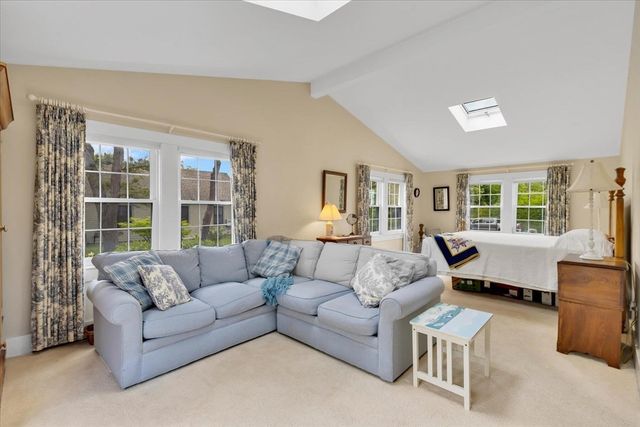 53 Pleasant St, Harwich, MA 02646