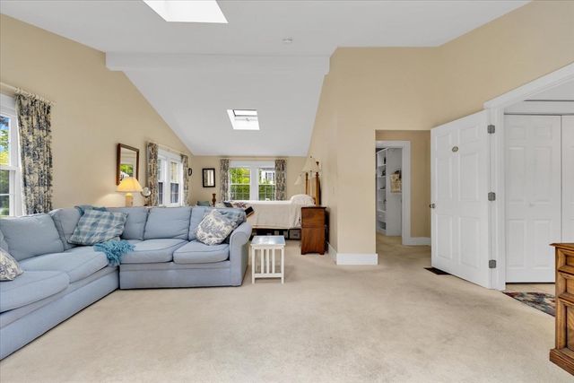 53 Pleasant St, Harwich, MA 02646