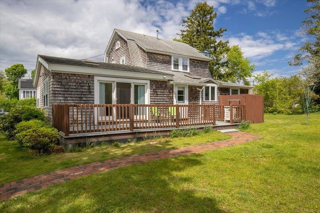 53 Pleasant St, Harwich, MA 02646