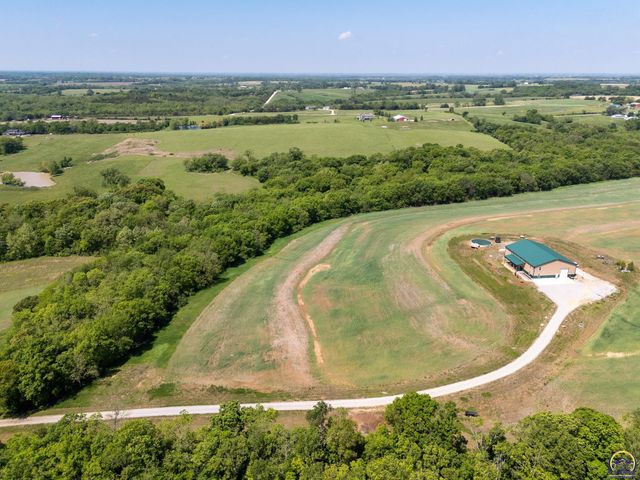 14426 110th St, Oskaloosa, KS 66066