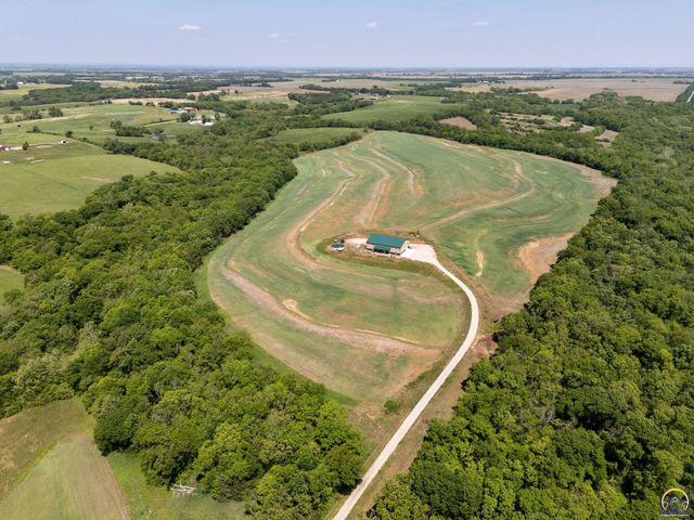 14426 110th St, Oskaloosa, KS 66066