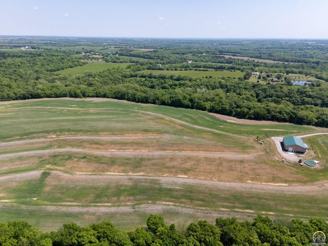 14426 110th St, Oskaloosa, KS 66066