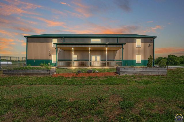 14426 110th St, Oskaloosa, KS 66066