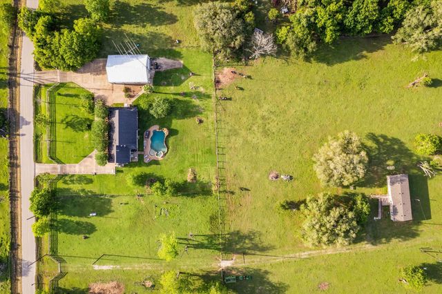 3515 County Road 36, Angleton, TX 77515