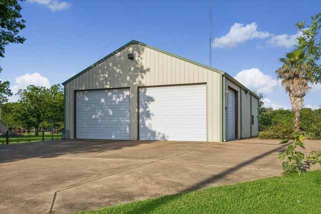 3515 County Road 36, Angleton, TX 77515