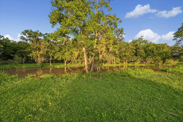 3515 County Road 36, Angleton, TX 77515