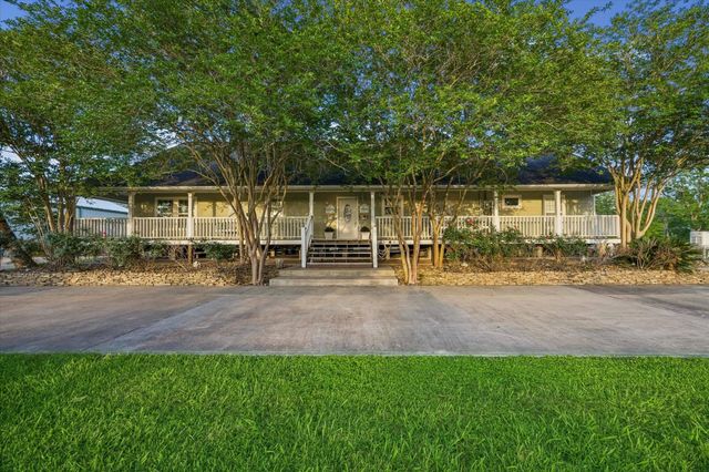 3515 County Road 36, Angleton, TX 77515