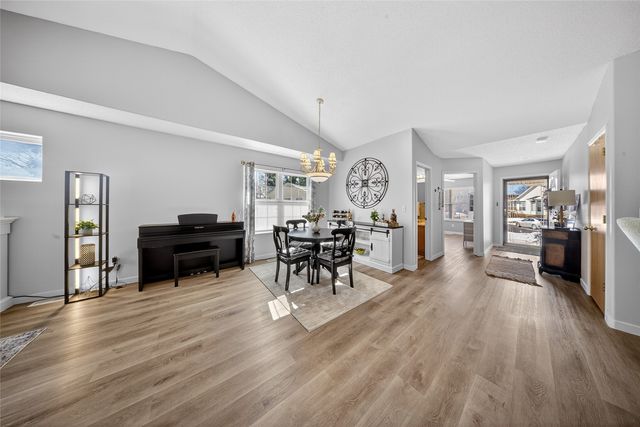 1652 Greens Way Court NE, Cedar Rapids, IA 52402