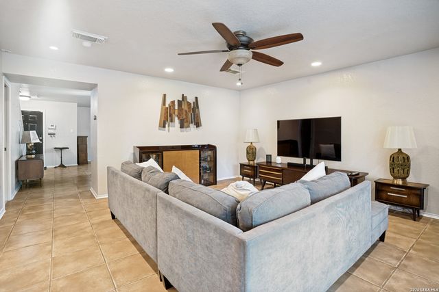6234 Panther Peak, San Antonio, TX 78247