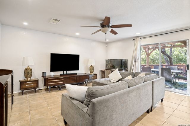 6234 Panther Peak, San Antonio, TX 78247