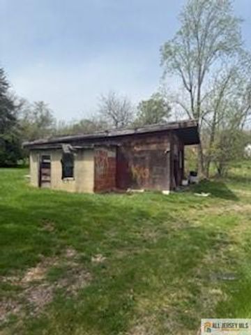 517 Spotswood Englishtown Road, Monroe, NJ 08831