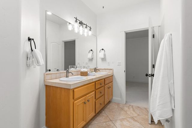 220 Asuncion Ct, El Dorado Hills, CA 95762