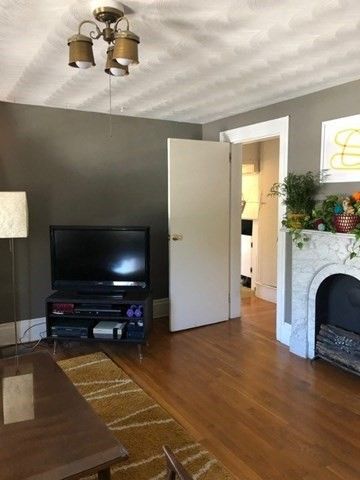 1 Dana Terrace 2L, Watertown, MA 02472