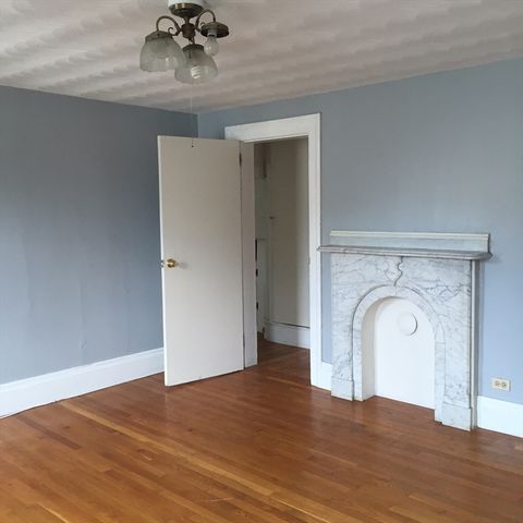 1 Dana Terrace 2L, Watertown, MA 02472