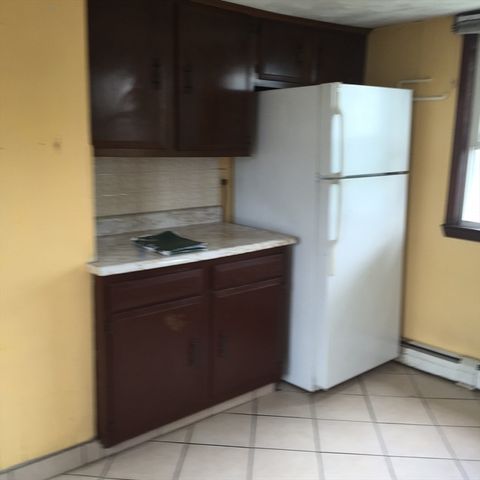 1 Dana Terrace 2L, Watertown, MA 02472