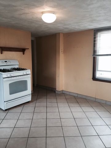 1 Dana Terrace 2L, Watertown, MA 02472
