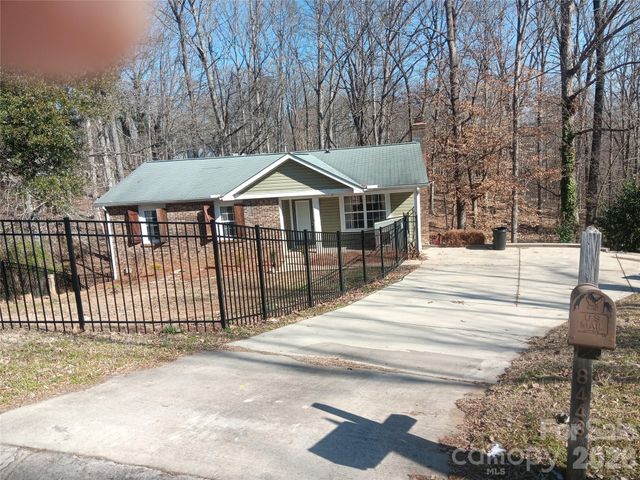 8443 Shiredale Lane, Charlotte, NC 28212