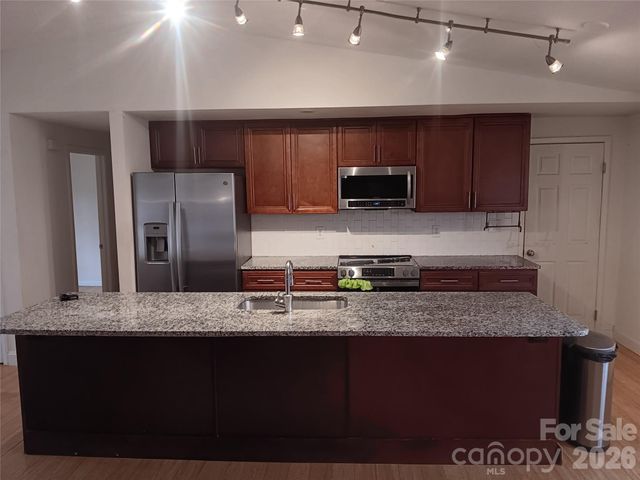 8443 Shiredale Lane, Charlotte, NC 28212