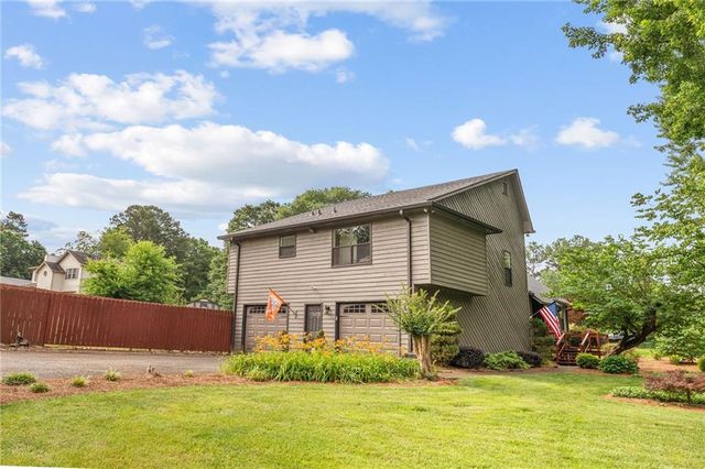 4071 Stephanie Court NW, Kennesaw, GA 30152