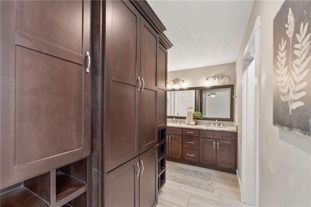 4071 Stephanie Court NW, Kennesaw, GA 30152
