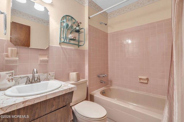575 Harmony Road, Middletown, NJ 07748