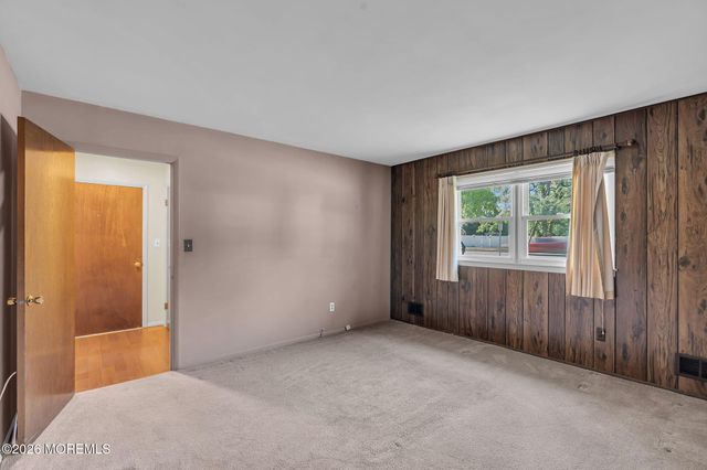 575 Harmony Road, Middletown, NJ 07748