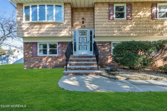 575 Harmony Road, Middletown, NJ 07748