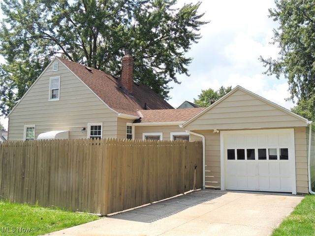 339 Grand Boulevard, Bedford, OH 44146