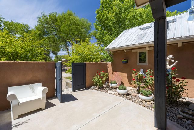 205 Rancho Alondra Road, Corrales, NM 87048