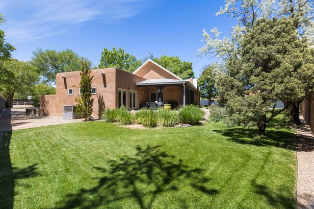 205 Rancho Alondra Road, Corrales, NM 87048