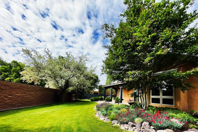 205 Rancho Alondra Road, Corrales, NM 87048
