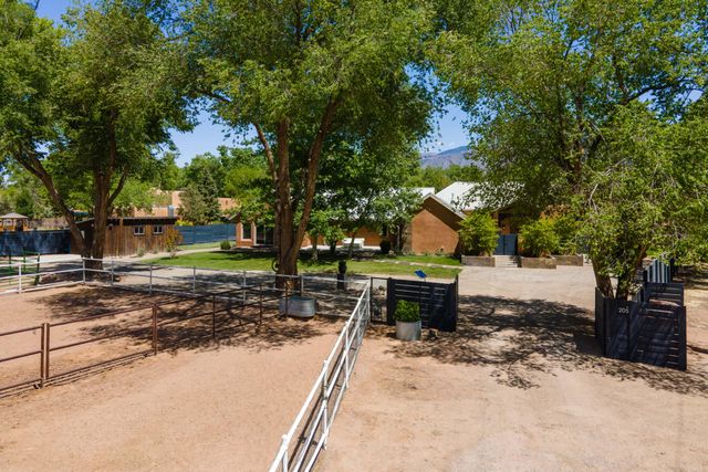 205 Rancho Alondra Road, Corrales, NM 87048