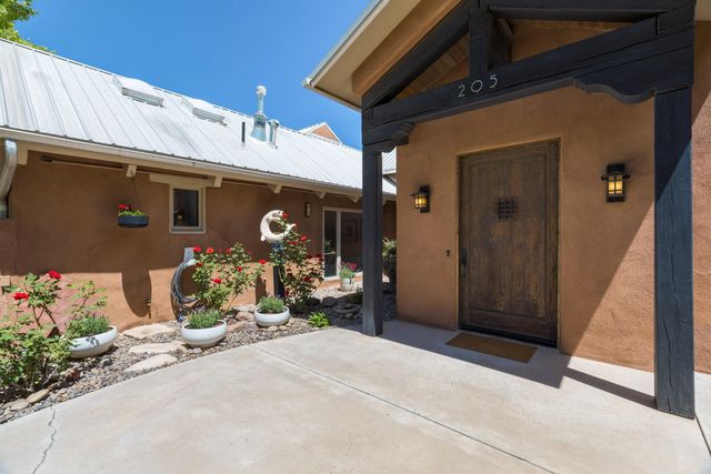 205 Rancho Alondra Road, Corrales, NM 87048